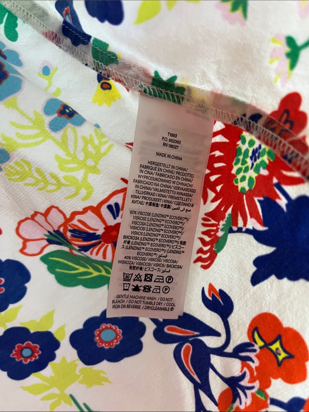 Boden Floral Button Sleeveless Top - Picture 5 of 6